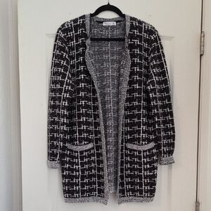 89th & Madison Black and White Patterned Cardigan